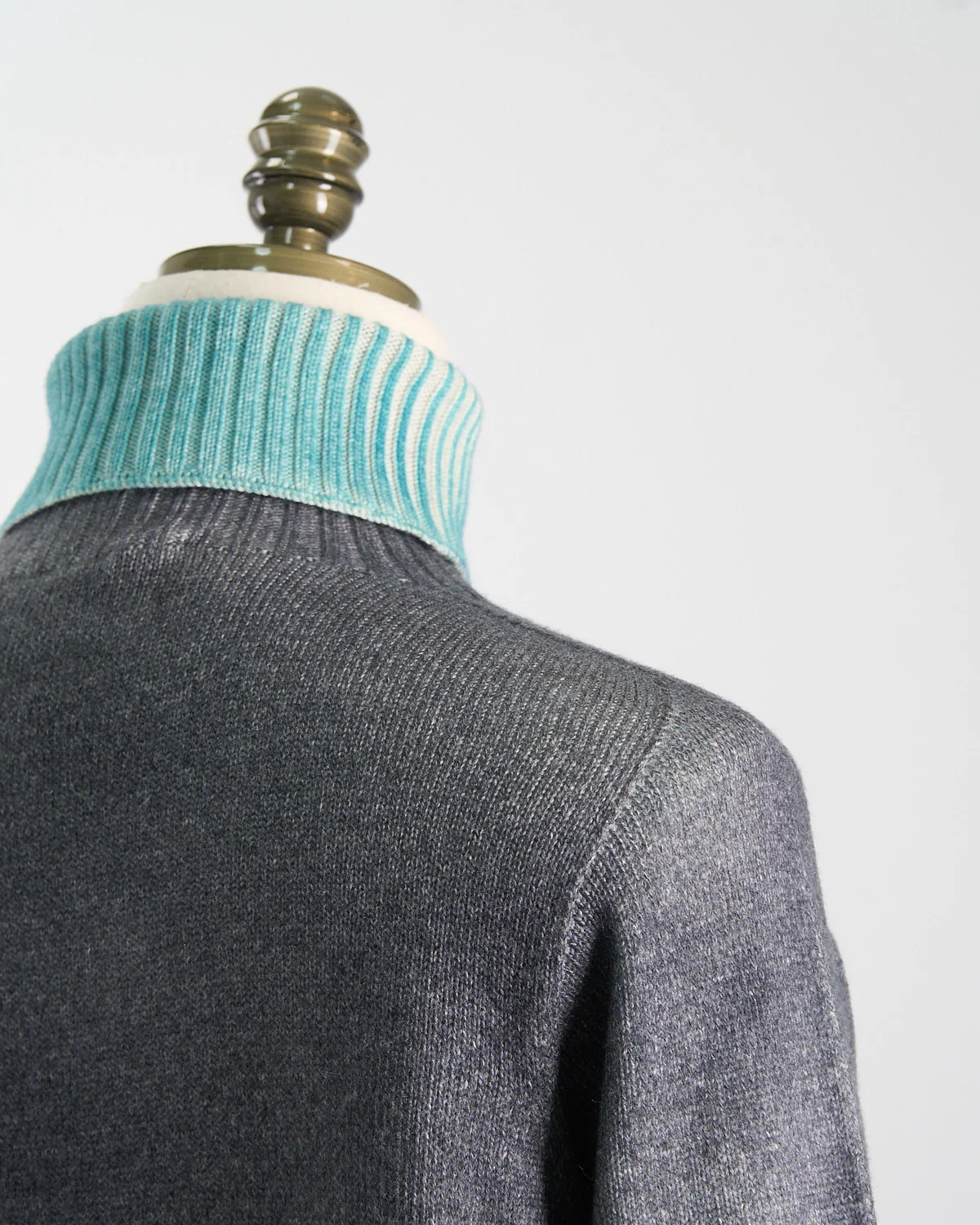 Reversable, Double Airbrush, 7 Gauge, 100% Merino, Turtleneck Sweater - Image 5