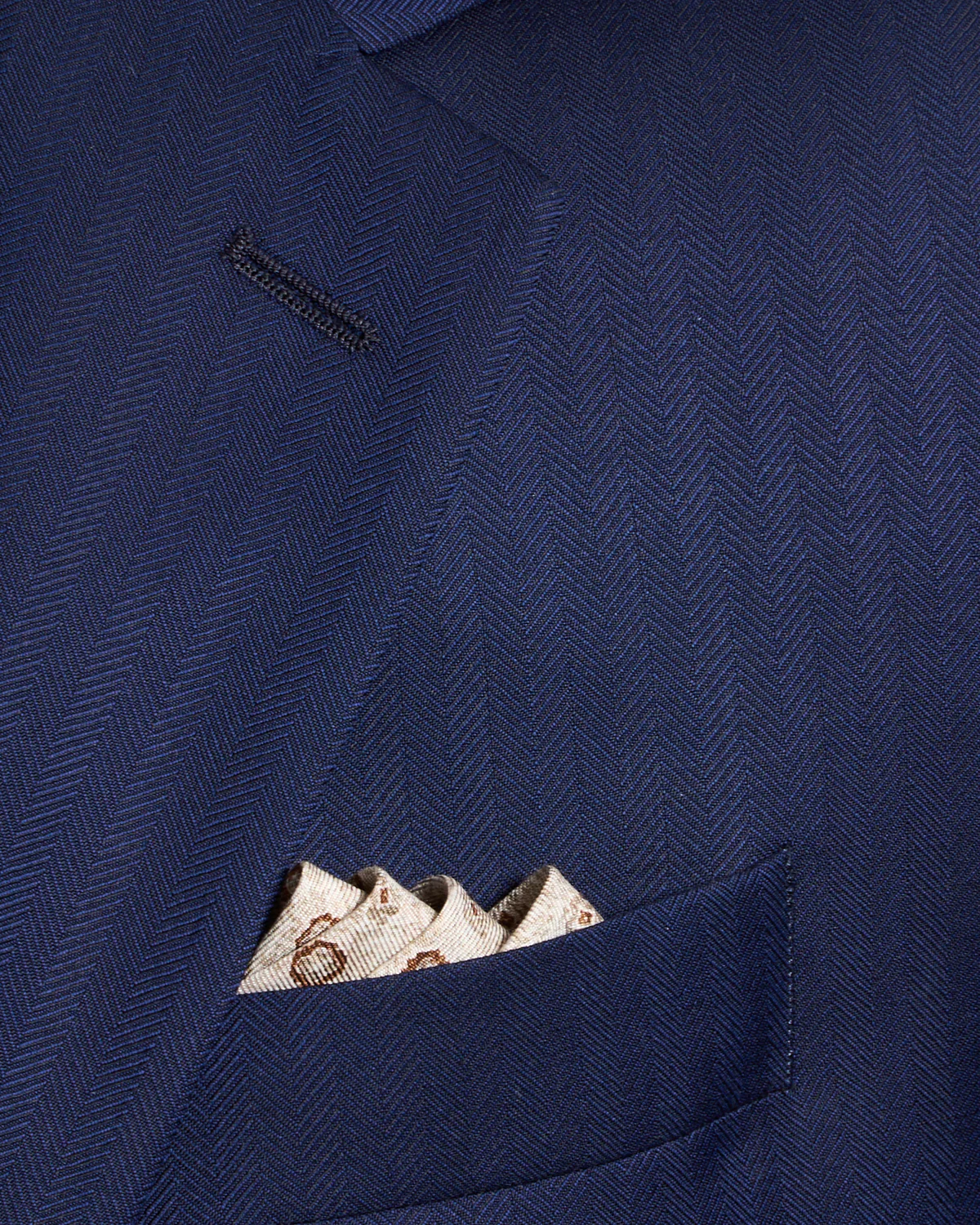 Angelico Platinum140'stonal Herringbone Suit - Image 5