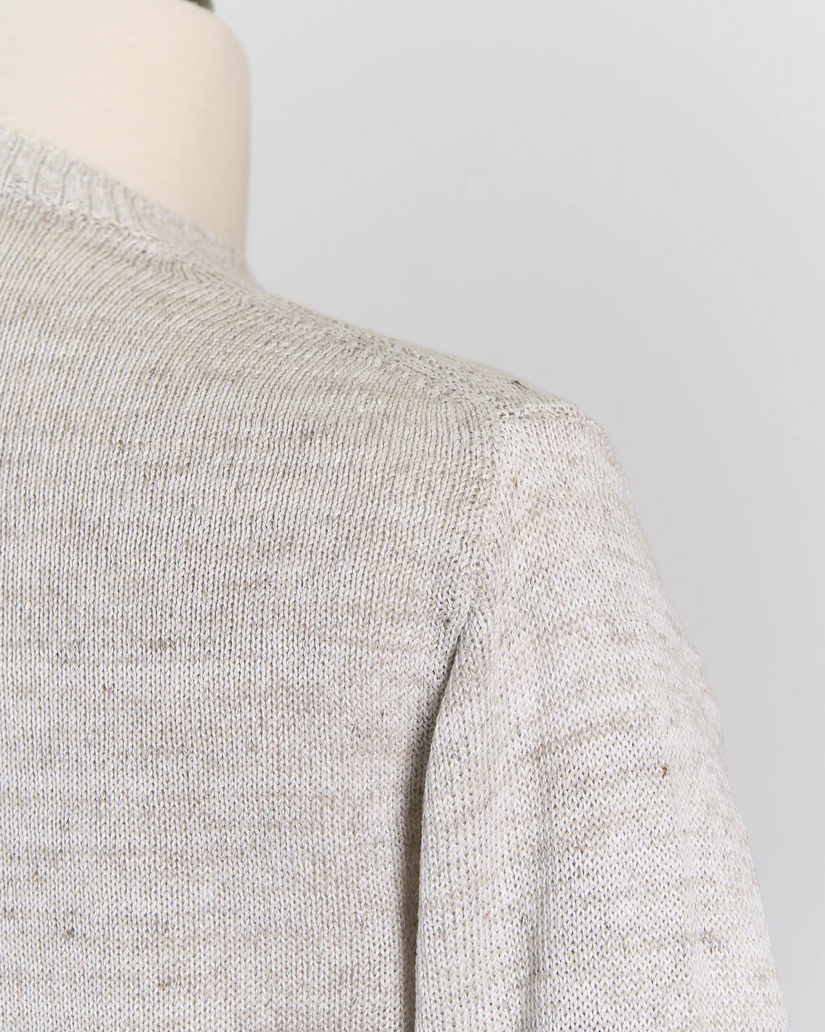100% Washed Linen Stretch Crewneck - Image 5