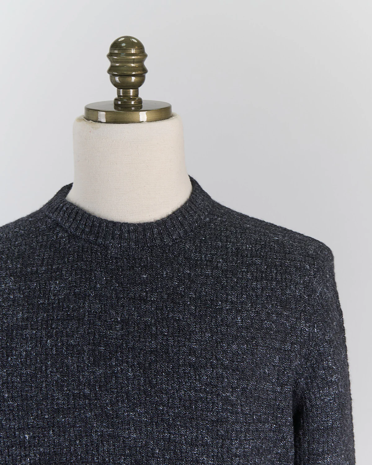 Cashmere & Linen Blend Half Basket Classic Crewneck Sweater - Image 2