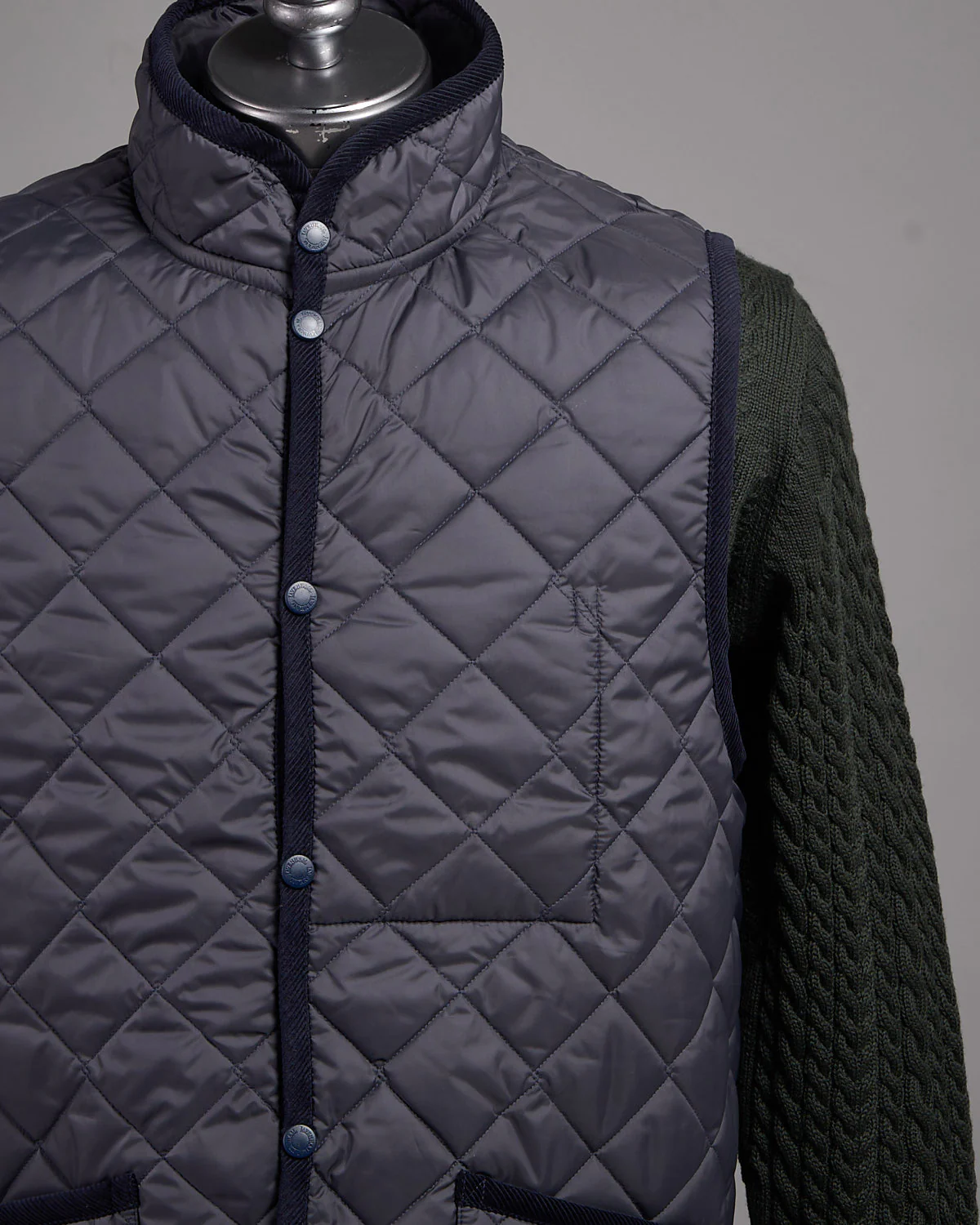 Mickfield Stand Collar Diamond Quilted 100G Wadded Vest - Image 2