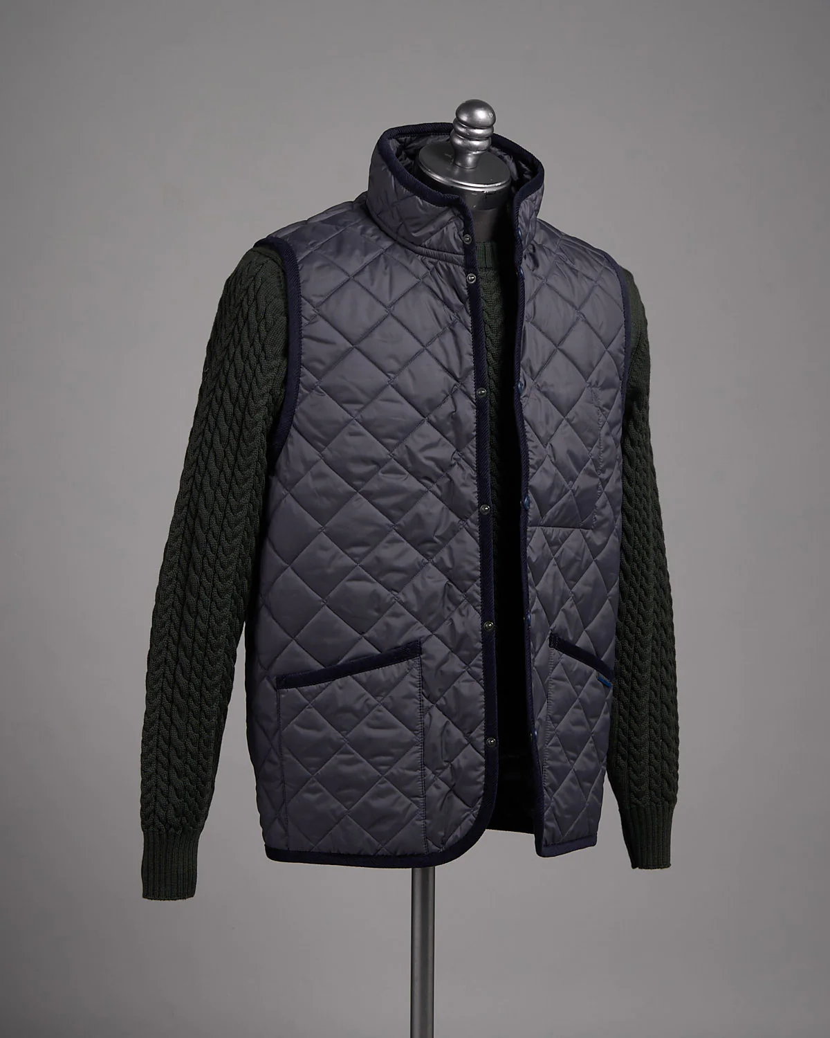 Mickfield Stand Collar Diamond Quilted 100G Wadded Vest - Image 4