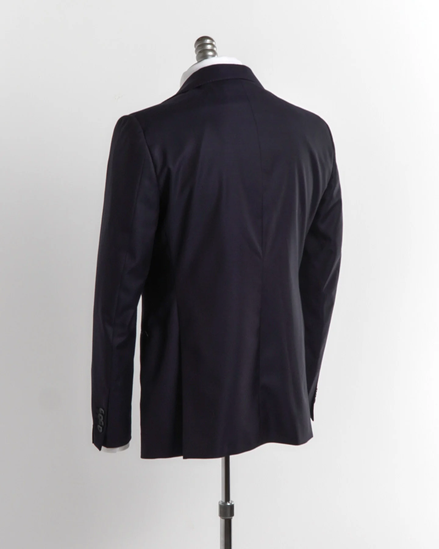 Mantua Super 130S Navy All Season Solid Wool Suit - Image 10