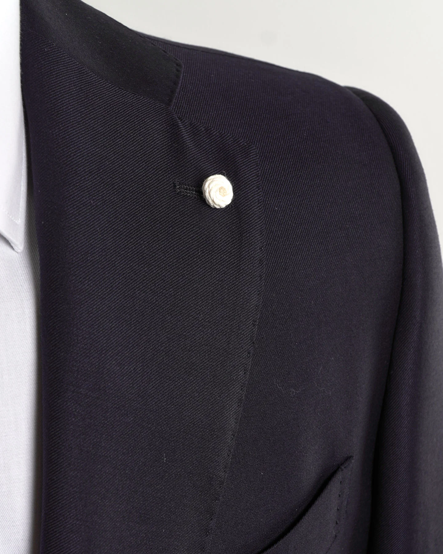 Mantua Super 130S Navy All Season Solid Wool Suit - Image 7